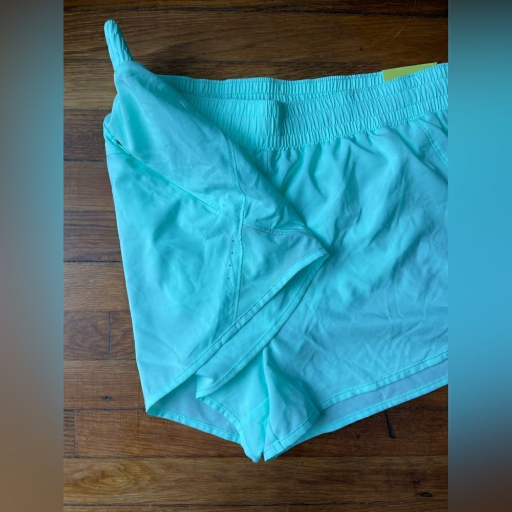 NWT All in Motion mid wise run short XXL - Picture 2 of 7